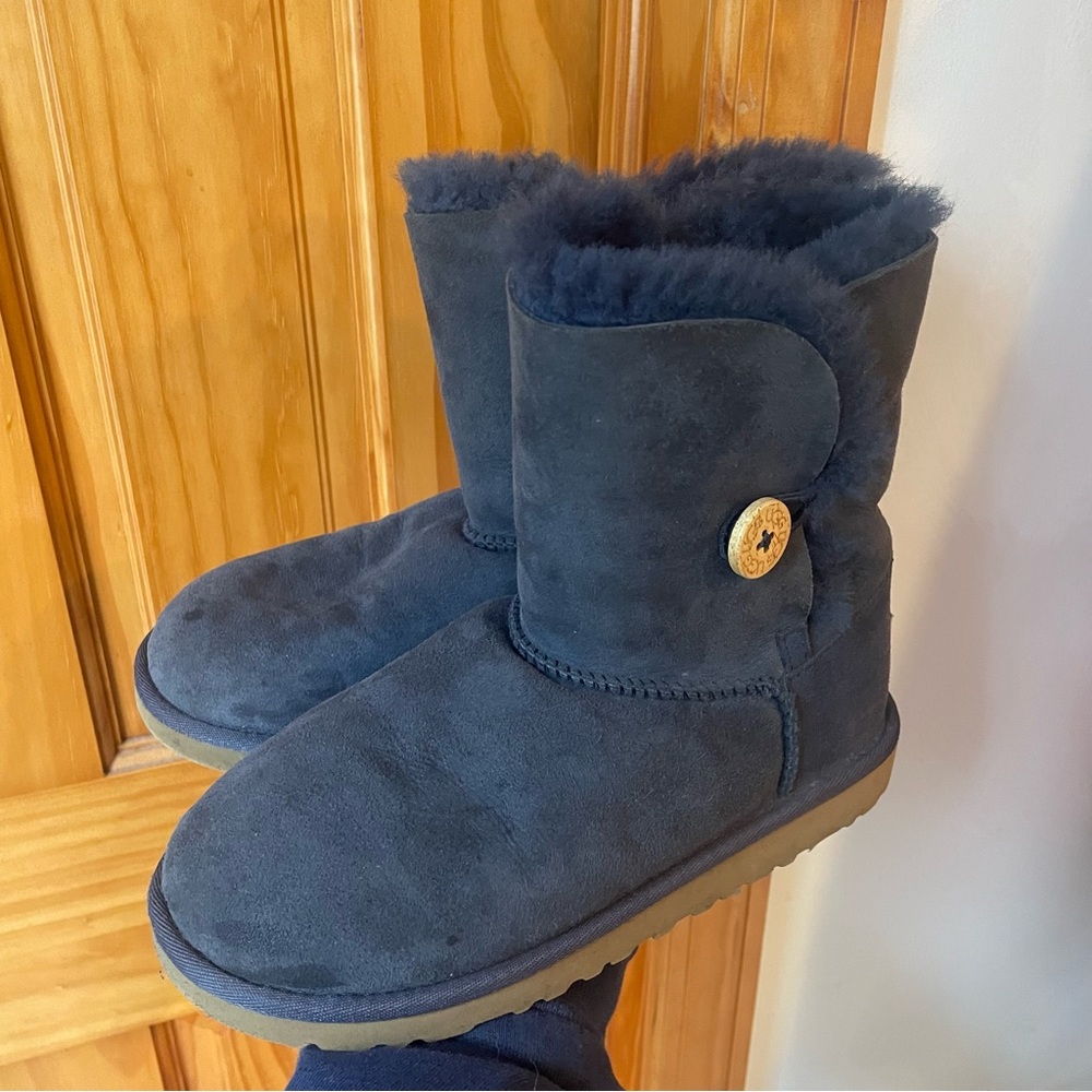 Bailey Button Uggs - image 1
